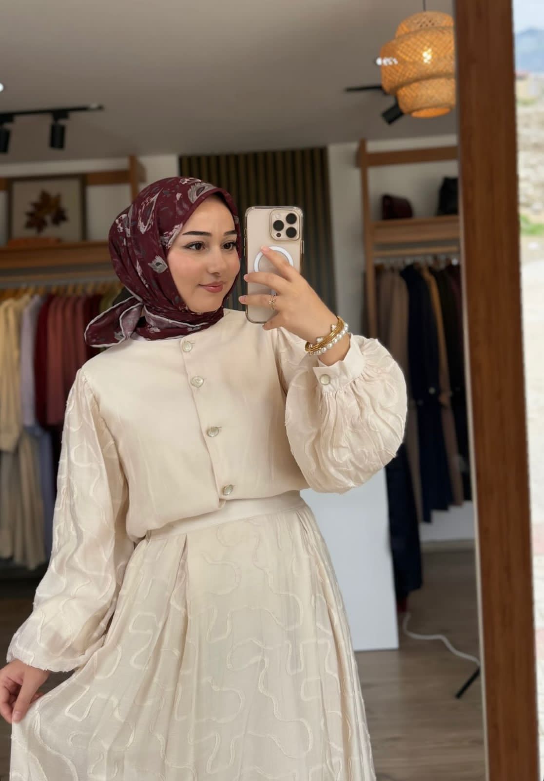 Sorhun Sadık Partner Bayan Escort Feray