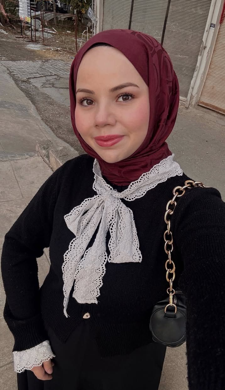 Çimenözü Bayan Escort Hira